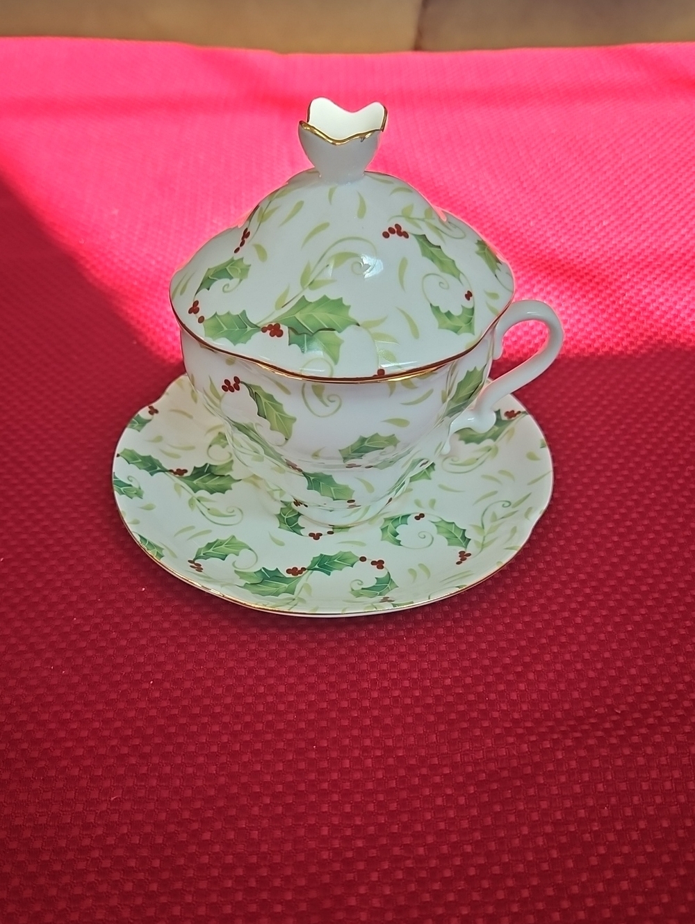 Nantucket Home Festive Holly Porcelain Teacup with Saucer and Lid - Gold Trim
